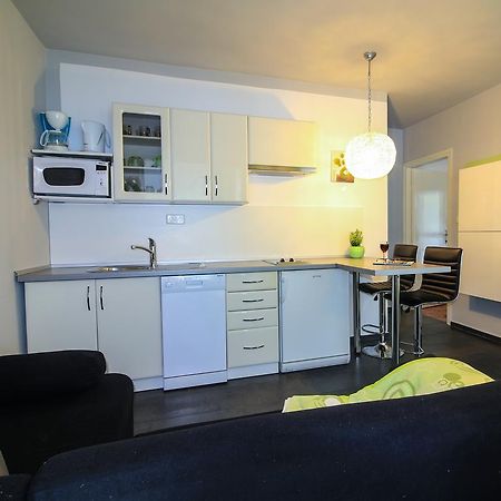פרימוסטן Apartments Lavanda מראה חיצוני תמונה